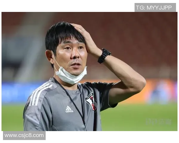 从自卑到自信：一位足球明星的逆袭之路与心灵重生