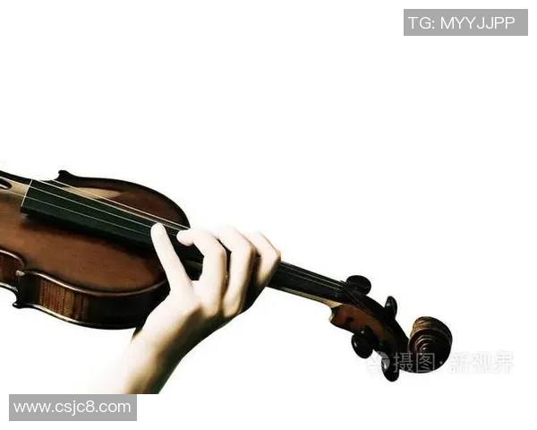 法国足球球星拉小提琴的艺术才华与运动生涯的完美融合