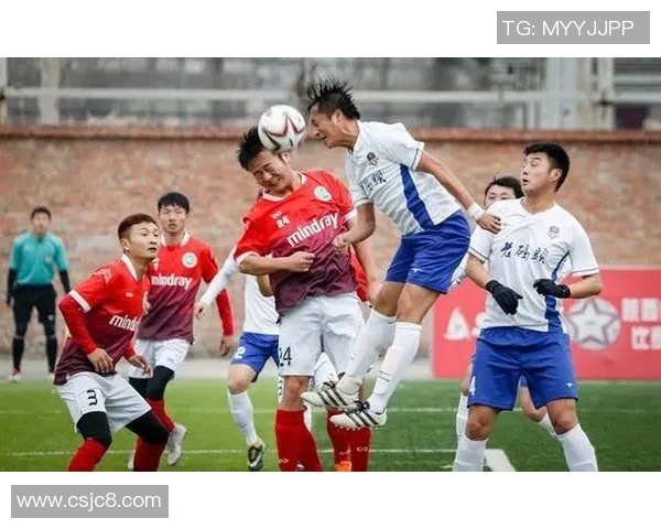 足球球星首次亮相赛场的激动时刻与成长之路揭秘